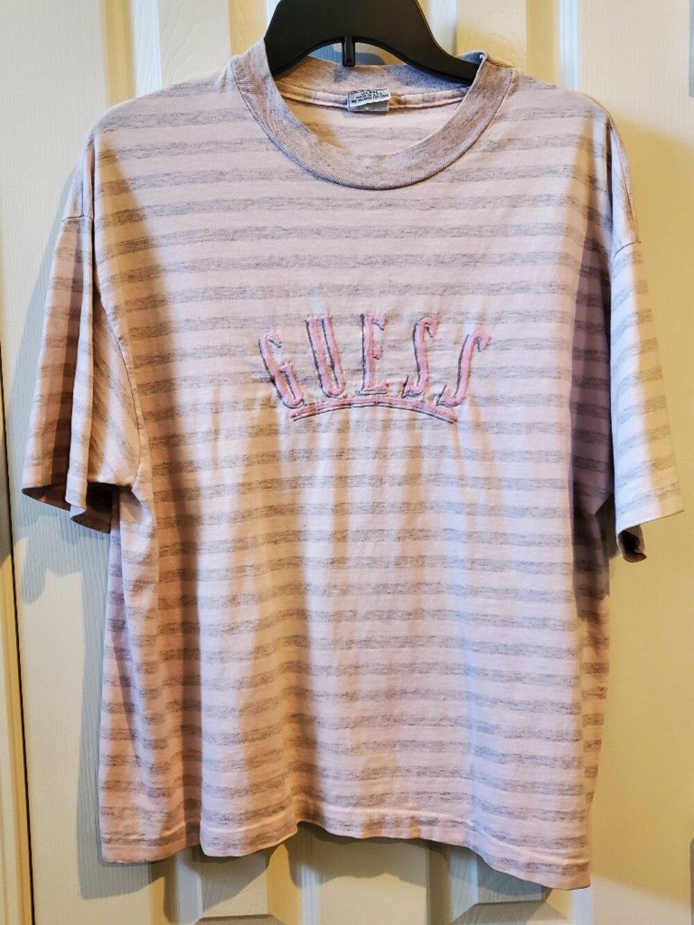 Striped Casual Guess Tee w/Crew Neck